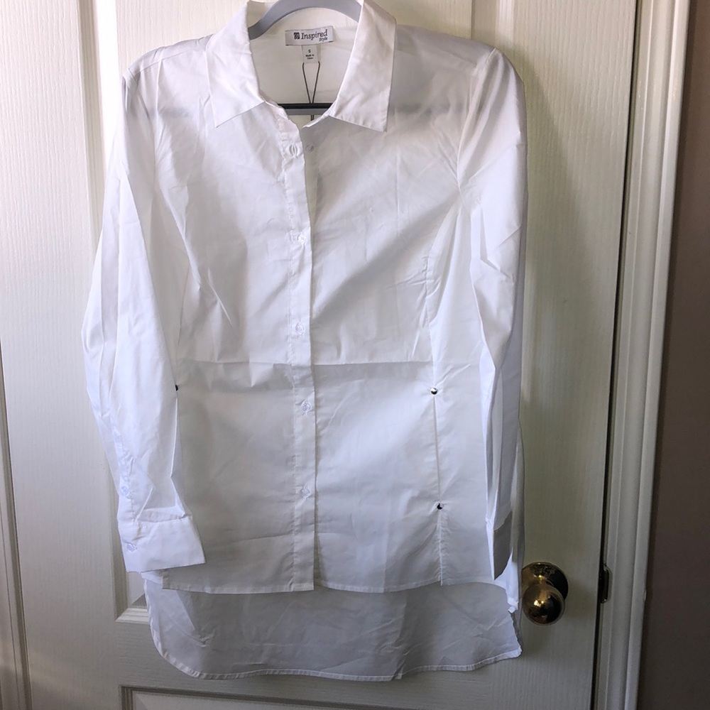 NWT White Blouse with Pockets. Size small